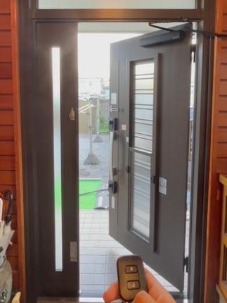 ～玄関ドア用電動オープナーシステム「DOAC(ドアック)」