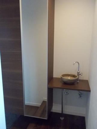 子世帯の家族玄関です。