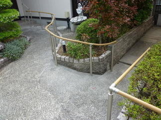 駐車場への道After