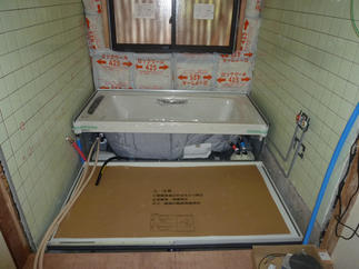 システムバス組立て中