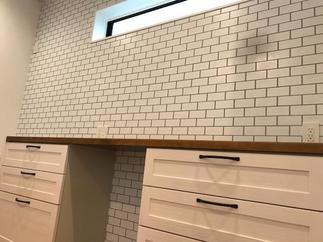 デザインと収納力をあわせたキッチン収納