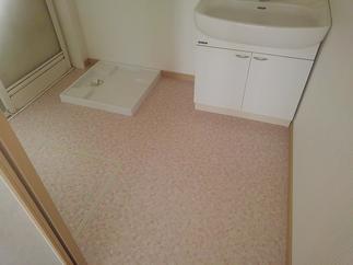 洗濯機をさらに、お風呂場に近づけ家事負担を軽減