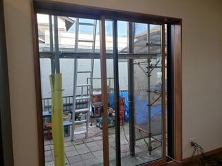 ダイニング　窓