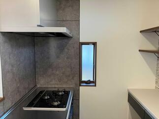 キッチン新設小窓