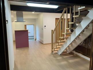 ホールから勝手口までの空間