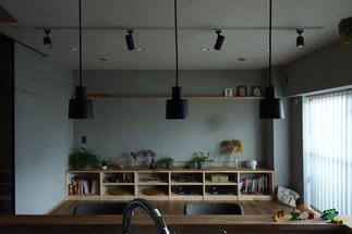 昼撮影/キッチンからの風景、造作TVボード正面