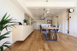 回遊動線が心地よいアイランドキッチン