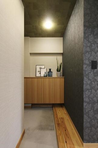 ★既存のレイアウトを一新したエントランス