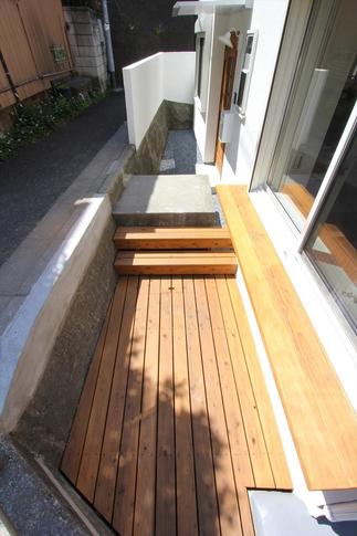 ★メインエントランスとデッキスペース