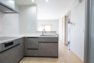 L型キッチン　LIXILシエラ