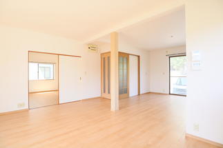 リビングダイニング