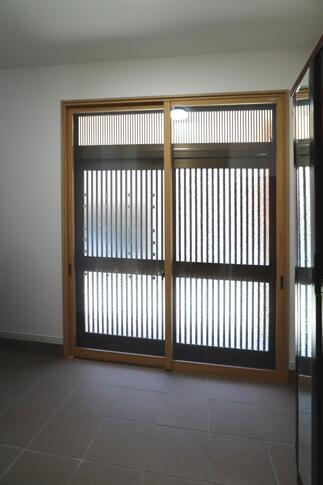 内窓：インプラス