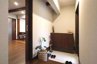 コンパクトで使いやすい玄関