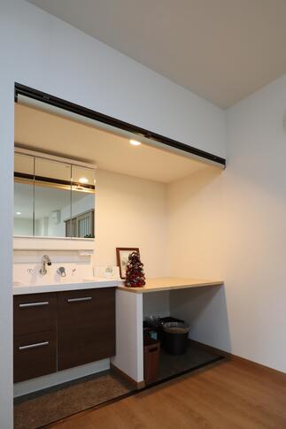 目隠しできる洗面コーナー