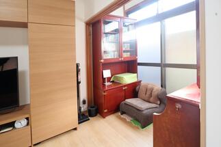 日の当たる読書コーナー