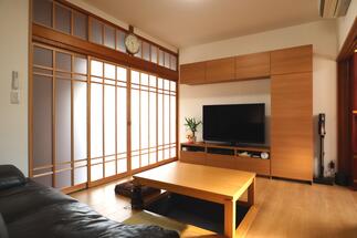 掘りごたつのあるリビング