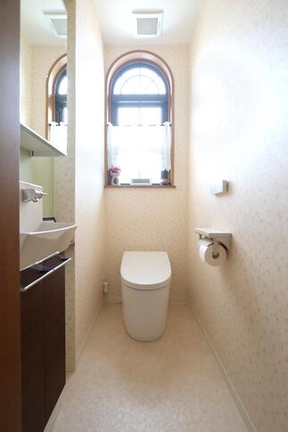 高機能トイレで、清潔で快適な空間に