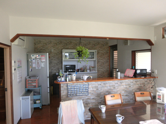 LDK天井・壁クロス施工後