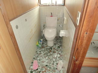 トイレ　before