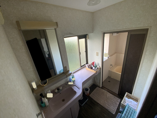 洗面脱衣室　施工前