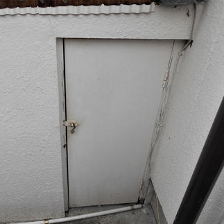 側面扉　施工前