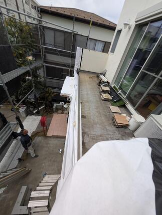 リフォーム中　「バルコニー拡張」