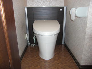 キャビネット付トイレ　「リフォレ」