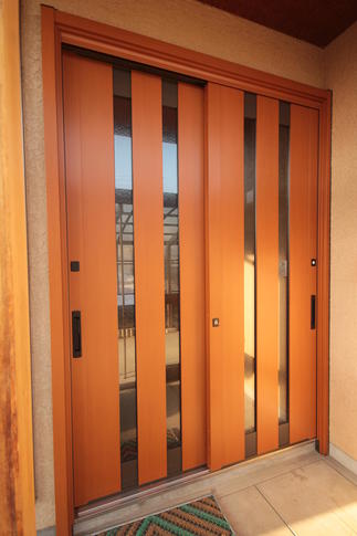 玄関ドア「リシェント」