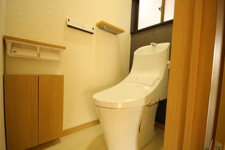 LIXILトイレ　アメージュ