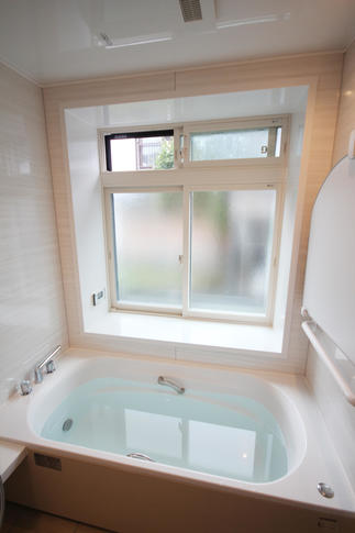 浴室窓/LIXIL　インプラス