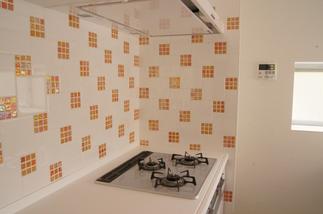 モザイクタイルで明るくオシャレに