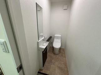 トイレ「アメージュZA」手洗い「キャパシア」