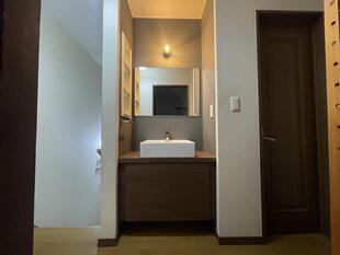 リクシル洗面化粧台「エスタ」壁ピッタリ