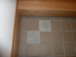 お子さん達の記念の手形