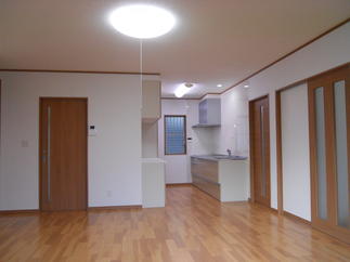 日差しの入るLDK