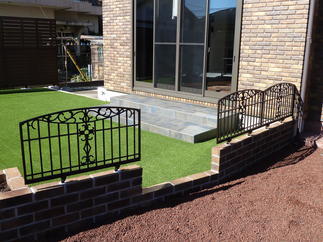 可愛い低めのフェンスで開放的に・・・！！