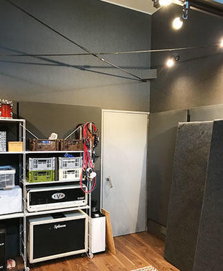 天井高たっぷりのブース