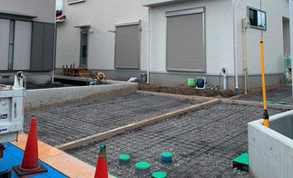 駐車場施工　ワイヤーメッシュ