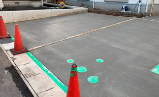 駐車場施工　コンクリート