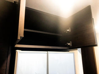 冷蔵庫上にも収納スペース