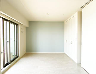 クロスも淡い色で可愛らしく