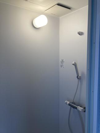 シャワールーム　LIXIL シャワーユニット