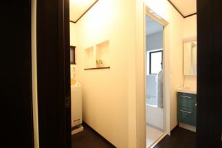 Ｌ字型の洗面脱衣室