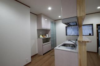 キッチンにあわせてキッチン収納も！！