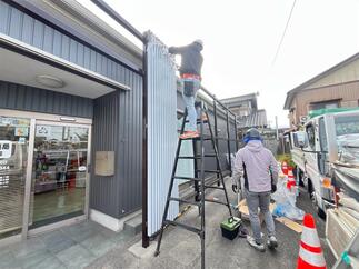 次はコートライン設置！