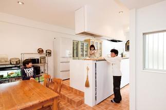 憧れのステージスタイルのキッチン