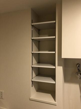 可動式の棚を作成しました。