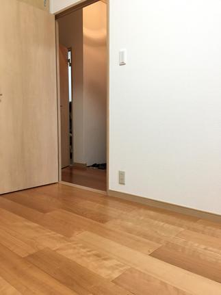 寝室も明るくなりました