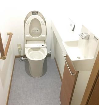 手洗いカウンター付きトイレで使いやすく
