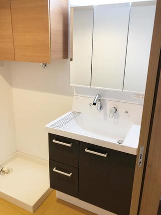 お手入れ簡単！使いやすさのポイントは洗面ボウルと水栓！